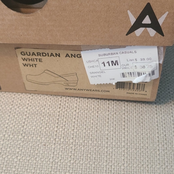 Nursing shoes - Picture 2 of 3